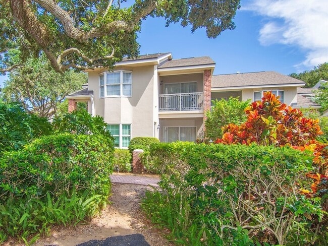 Building Photo - 101 Park Shores Cir