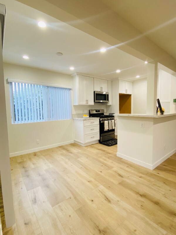 Foto del edificio - 8919 Longden Ave