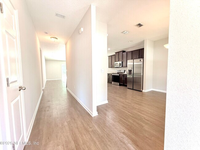 Foto del edificio - 6822 Mc Mullin St