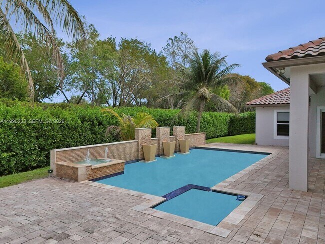 Foto del edificio - 14401 Jockey Cir