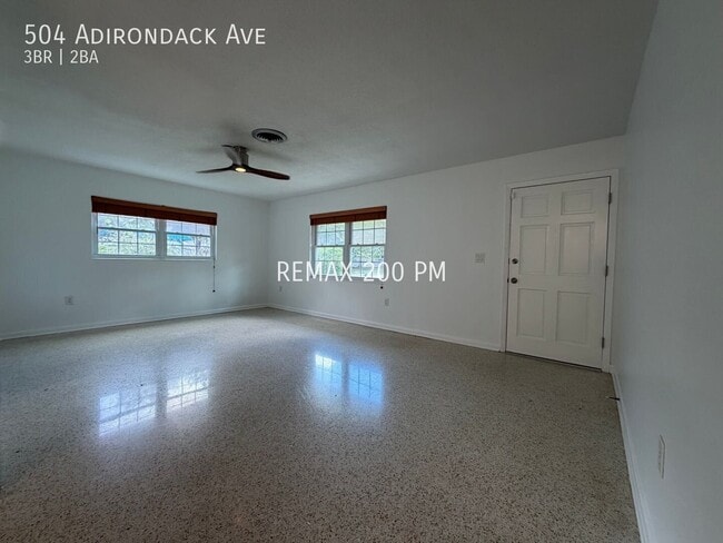 Building Photo - 504 Adirondack Ave