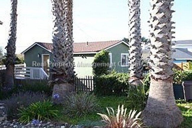 Building Photo - AVAILABLE OCTOBER - Cayucos Cottage by the...
