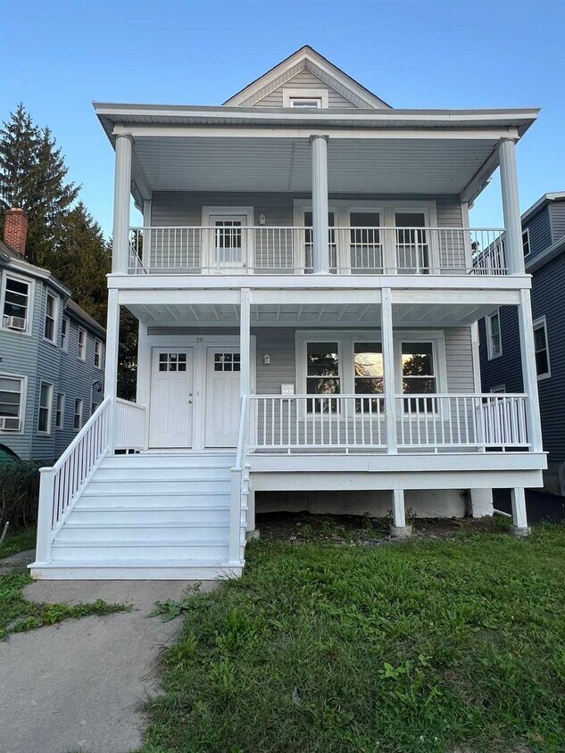 Primary Photo - 19 Hoffman Ave