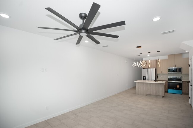 Building Photo - 8218 Casa Verde Rd