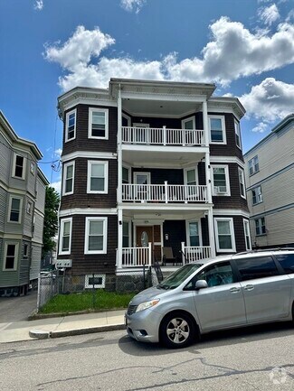 Building Photo - 55 Lithgow St