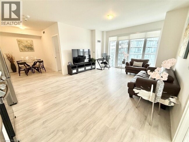 Photo du bâtiment - 4675 Metcalfe Ave