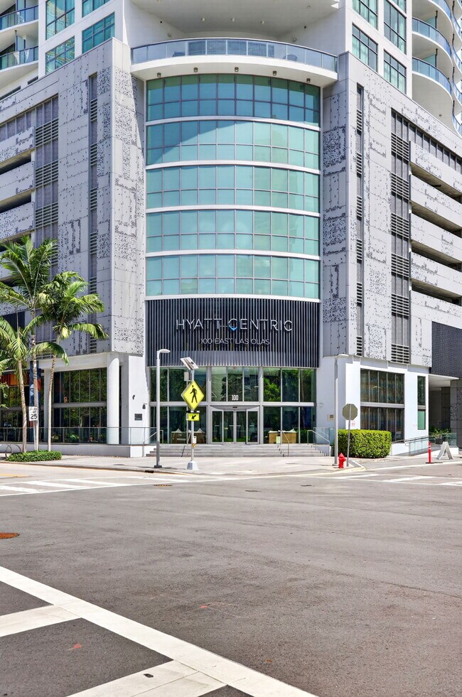 Foto del edificio - 100 E Las Olas Blvd