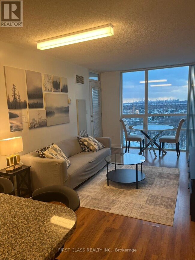 Photo du bâtiment - 88 Grangeway Ave