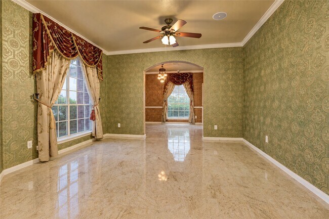 Building Photo - 2707 Sterling Fields Dr