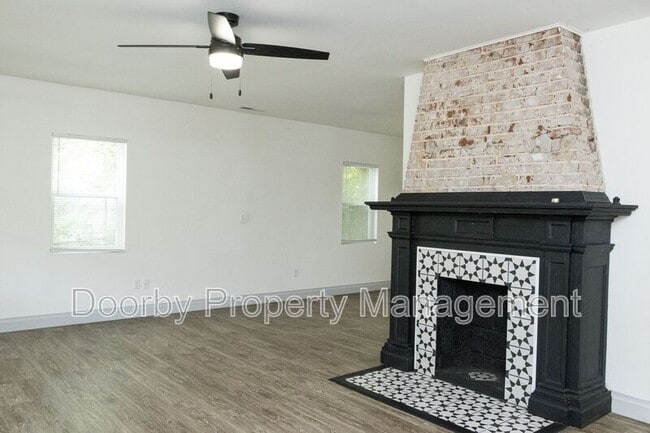 Building Photo - 3780 Granada Dr