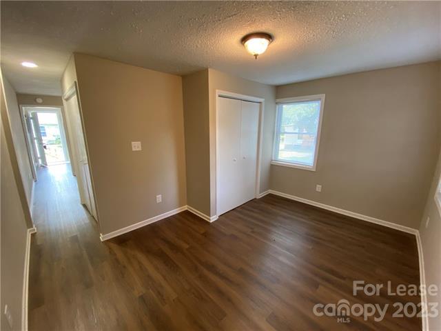 Building Photo - 1625 Armstrong Ford Rd