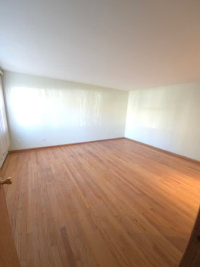 Building Photo - 3707 Clarence Ave