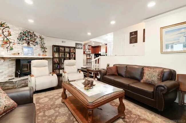 Building Photo - 4388 Bellflower Dr