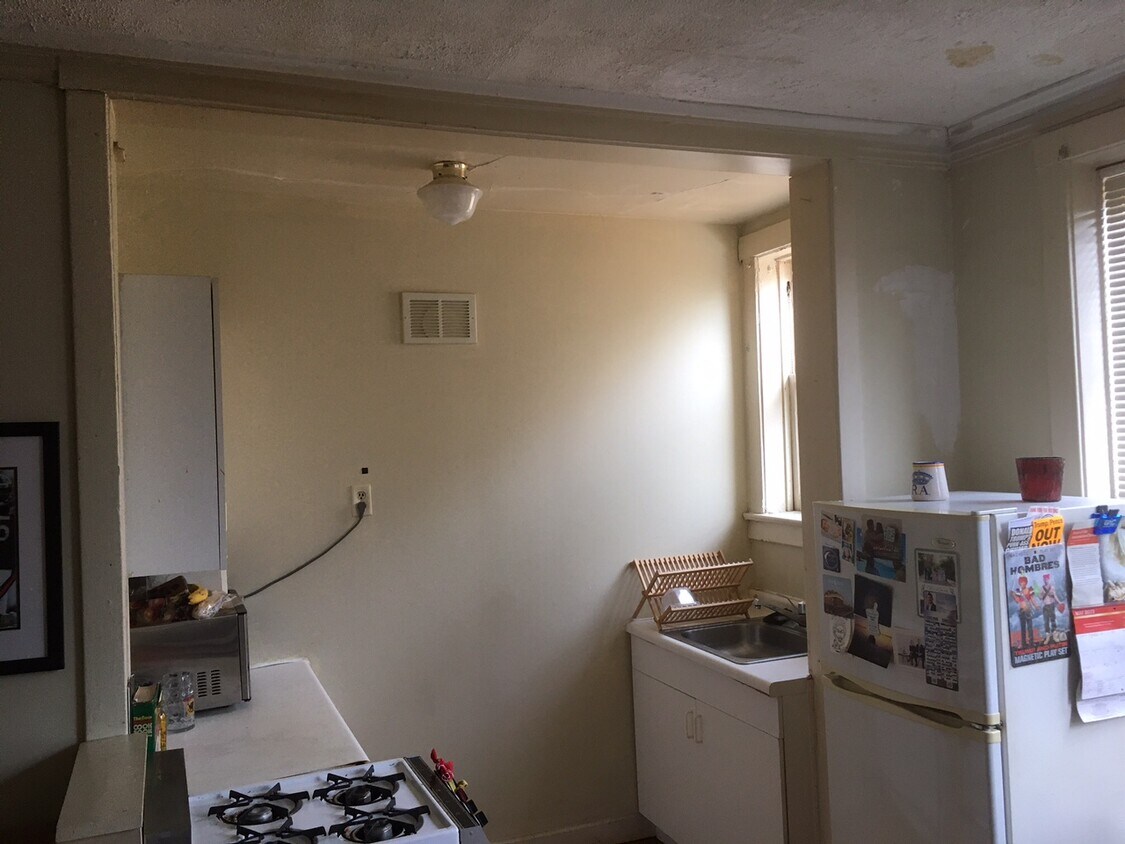 Primary Photo - 1320 W Sunnyside Ave