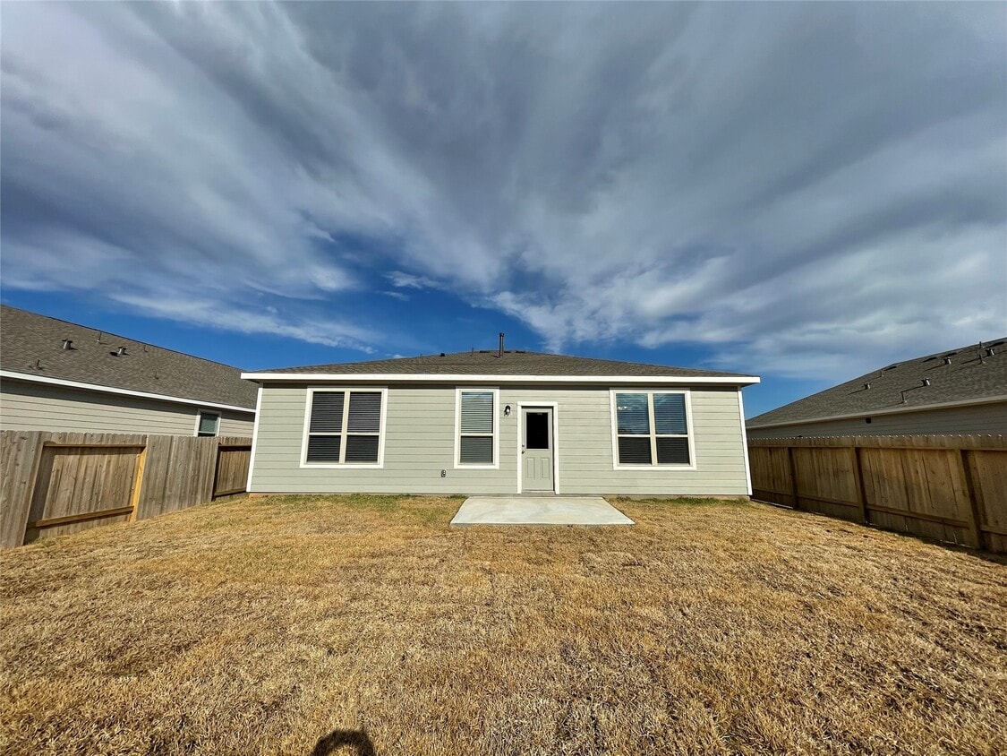 Building Photo - 9669 Caney Trails Rd
