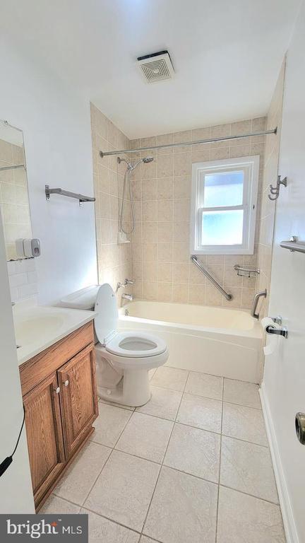 Foto del edificio - 14707 Brook Dr