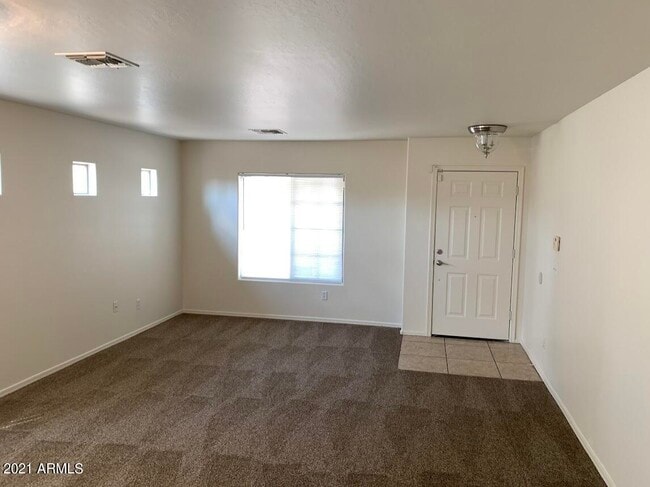 Foto del edificio - 6005 S 15th Dr