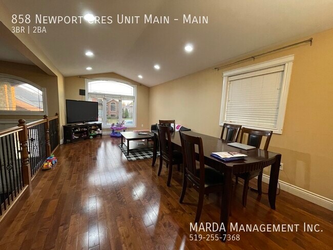 Photo du bâtiment - LARGE 3 BED/2BATH MAIN FLOOR UNIT IN SOUTH...