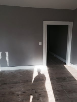 Interior Photo - 988 Heyl Ave