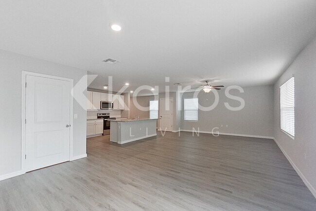 Foto del edificio - 8656 SW 43rd Ter