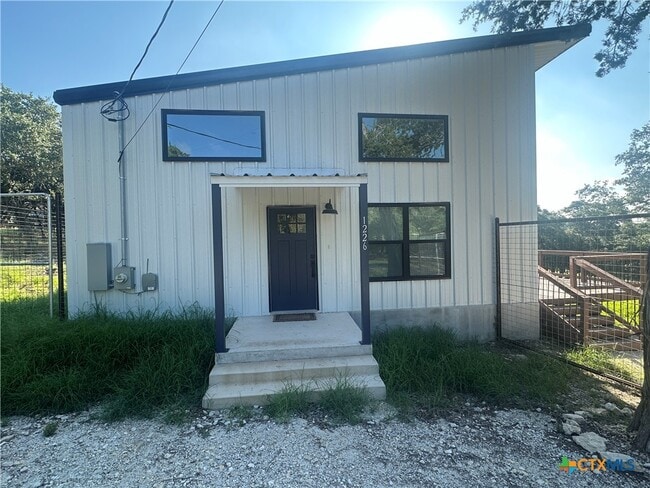 Building Photo - 1226 Whispering Hills Dr