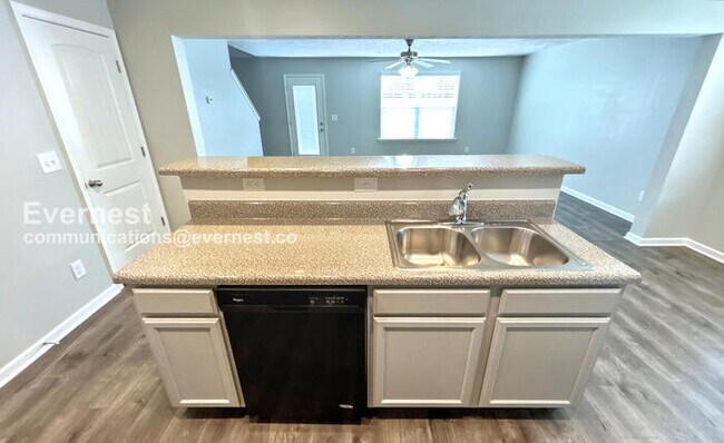 Foto del edificio - 4706 Chelanie Cir