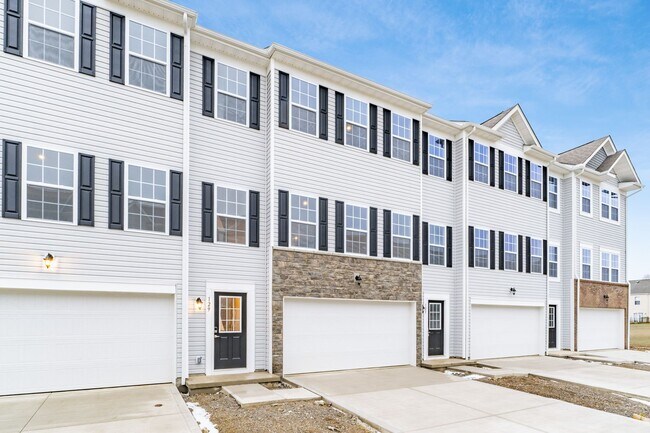 Building Photo - 131 Red Willow Dr