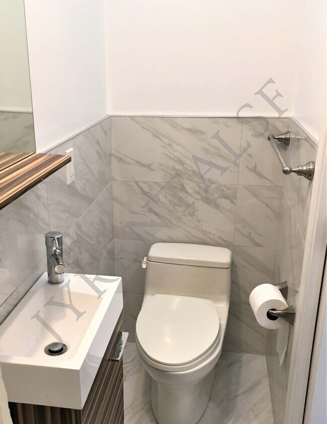 Foto del edificio - 630 19th Ave