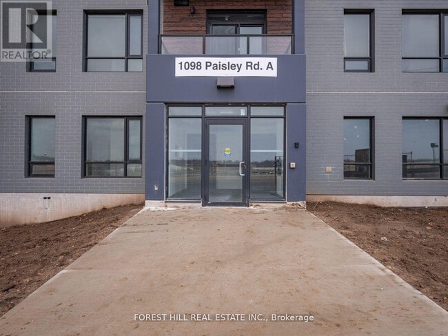 Building Photo - 1098-1098 Paisley Rd