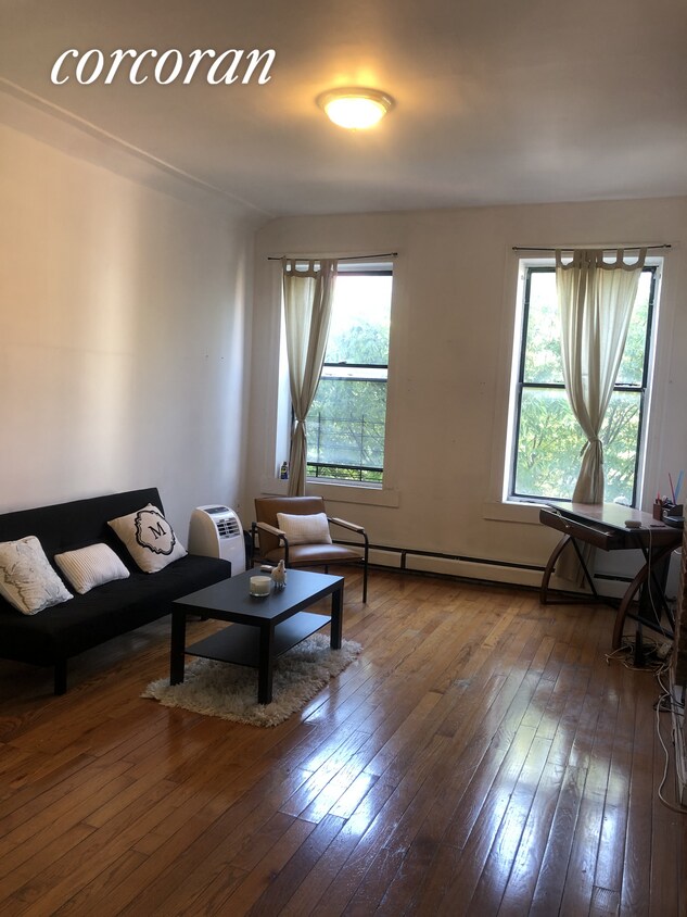 Primary Photo - 303 Throop Ave