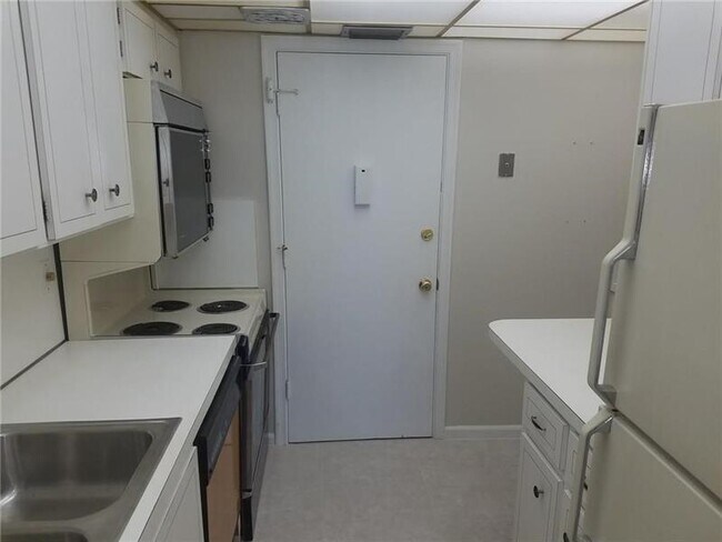 Foto del edificio - 2200 NE 66th St