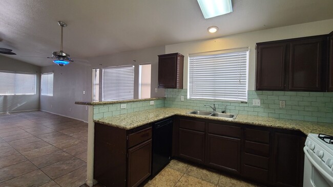 Foto del edificio - 1 Story home in Southwest Las Vegas