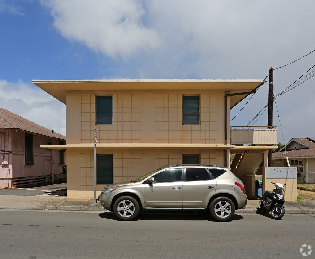 Building Photo - 1212 8th Ave