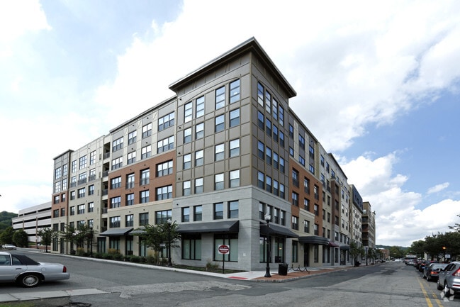 Building Exterior - Valley and Bloom