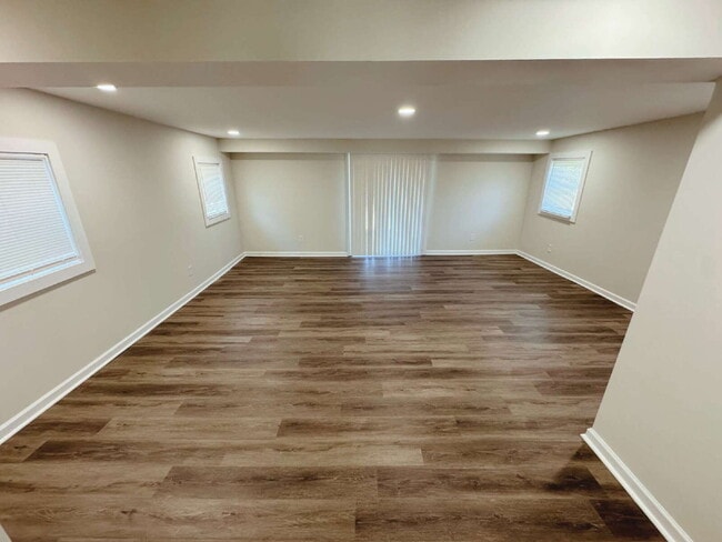 Building Photo - Welcome Home to Timeless Charm and Modern Comfort