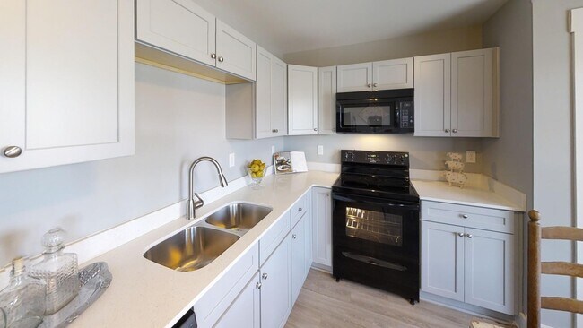 Building Photo - 1147 Bishop Rd