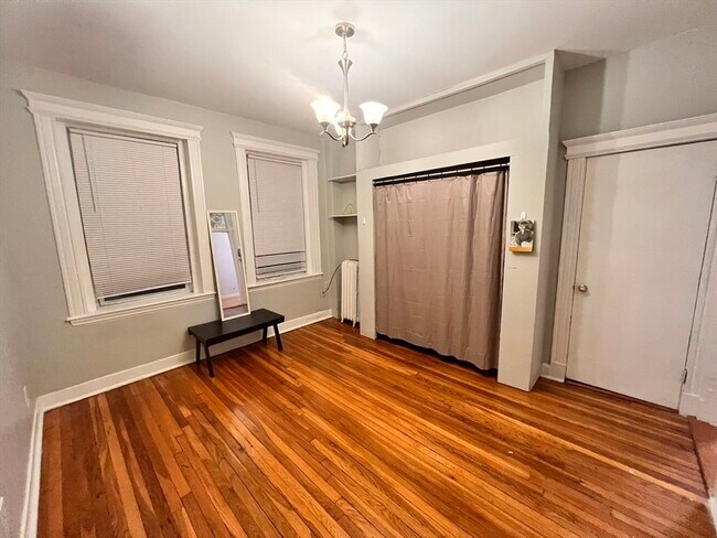 Foto del edificio - 78 Glenville Ave