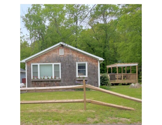 Building Photo - 40 S Beechwood Rd