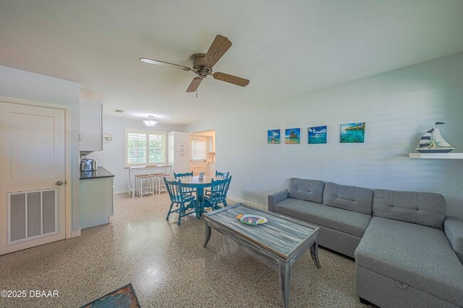 Foto del edificio - 3948 Cardinal Blvd