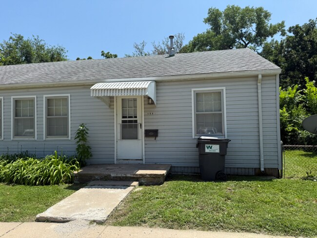 Foto del edificio - 4041 E Whitney Ln