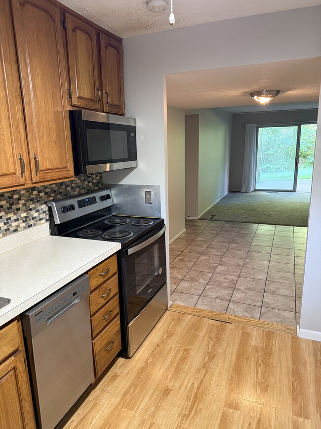 Building Photo - 6570 Chaffee Ct