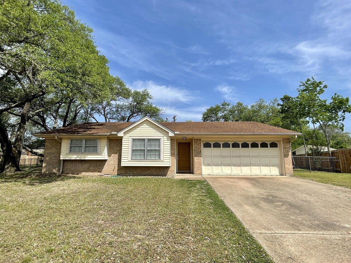 2801 Burr Oaks Cir, Bryan, TX 77802 House for Rent in Bryan, TX