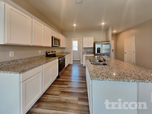 Building Photo - 158 Ingle Dr