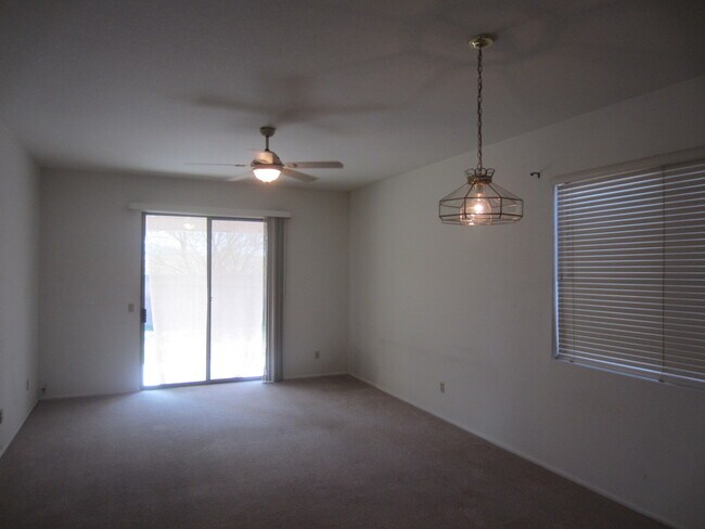 Foto del edificio - Attractive 3 Bed. 2 Ba. Home In Rita Ranch...