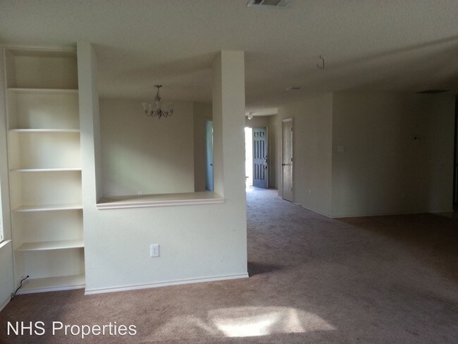 Foto del edificio - 5 br, 4 bath House - 4932 Thorn Hollow Dr.