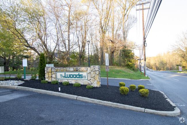 Building Photo - 1813 Meerbrook Ct