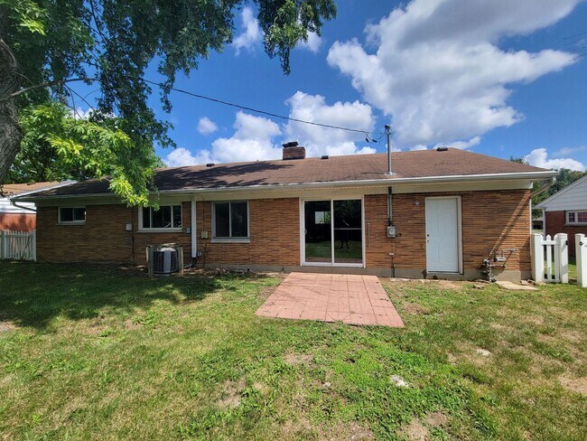 Building Photo - 924 East Stroop Rd 3BR/1BA (Dayton)