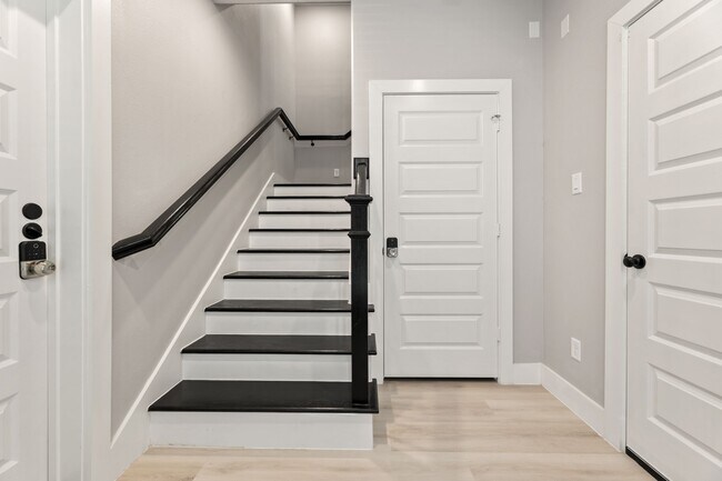 Foto del edificio - 8521 Brandon St