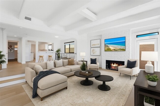 Building Photo - 404 S Bay Front
