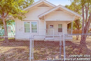 940 SW 36th St